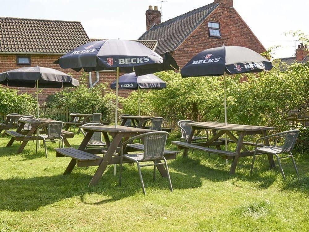 The Old Ship Inn Lowdham エクステリア 写真